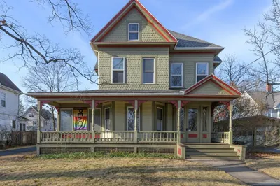 1 Williams Street 1