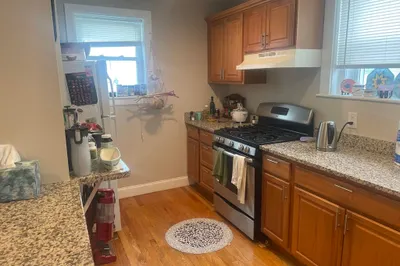 135a Massachusetts Ave #3