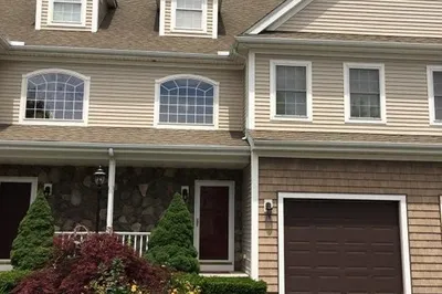212 Tamarack Ln #212