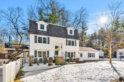8 Satuckett Ln 1