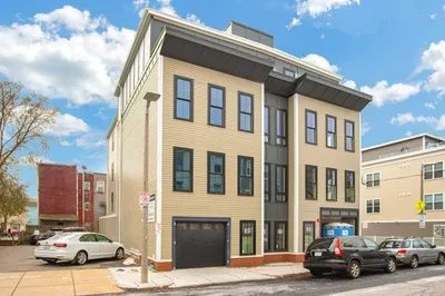 205 West Eighth Street #4 1