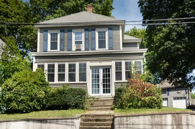 31 Maple St 1