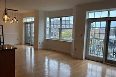 10-12 Vernon St #306