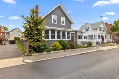 10 Ocean Ave