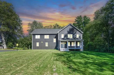 41 Dennis Rd 1