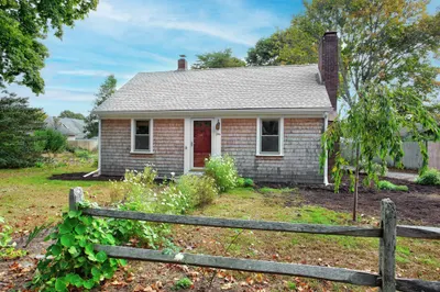 246 Davisville Rd 1
