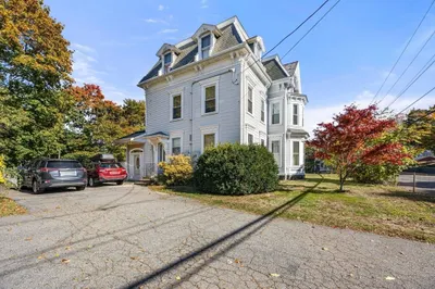 694 Broad St #1