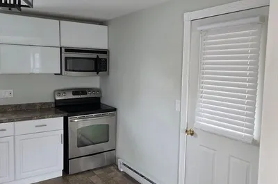 17 Robert St #2