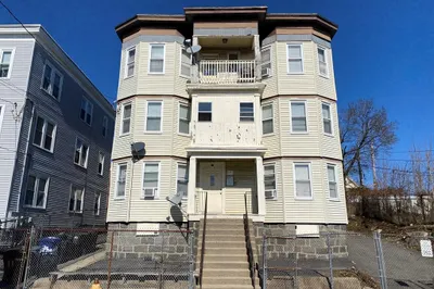 11 Mora Street 1