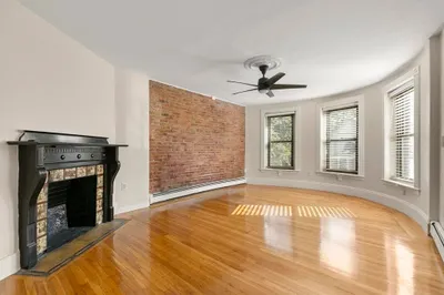 17 Kenilworth St #4