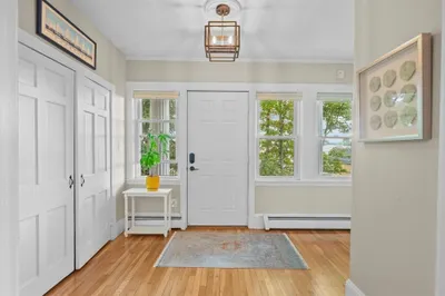 201 Humphrey St #2