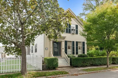 121 Green St 1