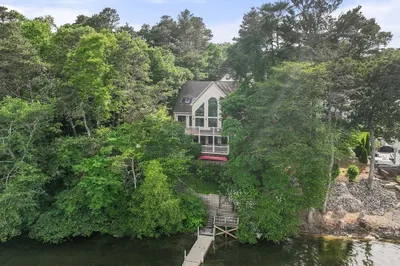 10 Shore Rd 1