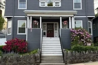 56 Earl St #1
