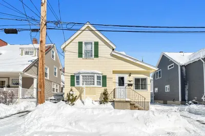 23 Ellsworth Ave 1