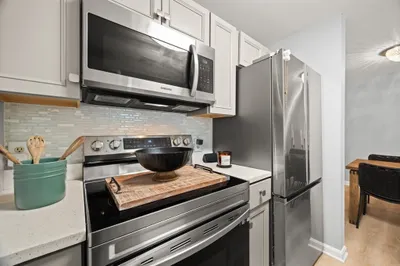 111 Carriage Ln #111 1