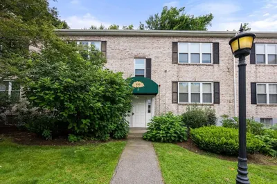 160 Newton St #2