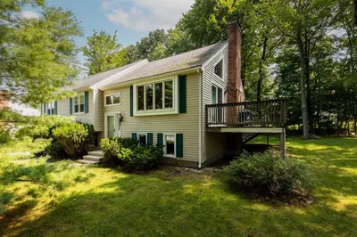 6 Wachusett Dr