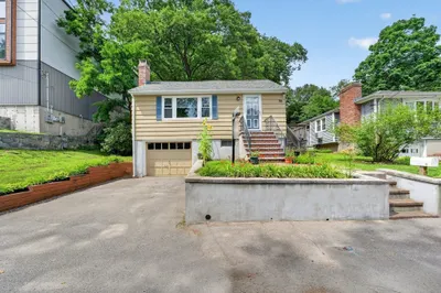 39 Hillsdale Rd 1