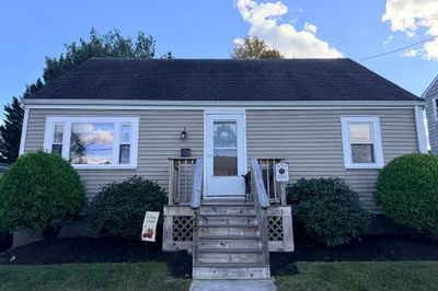 26 Colonial Rd