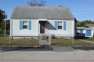 48 Pullman Ave