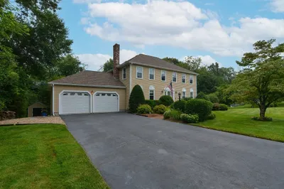 3 Bald Hill Dr