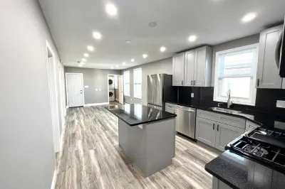 14 Vermont Ave #3