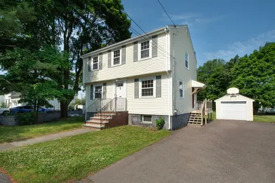 24 Thistle Ave
