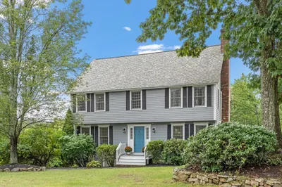 23 Iron Gate Dr