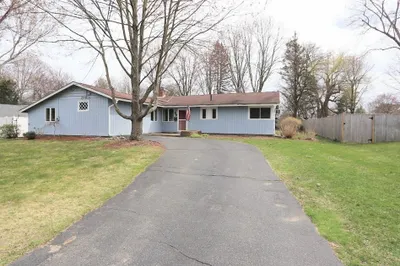 20 Ridgefield Drive