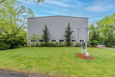 31 Garage Rd 1