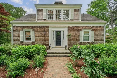 74 Fells Pond Rd 1