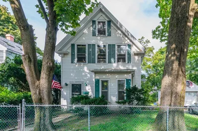 31 Rogers St