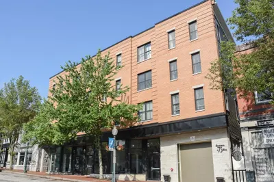 75 Main St #204