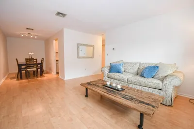 45 Loomis St #205 1