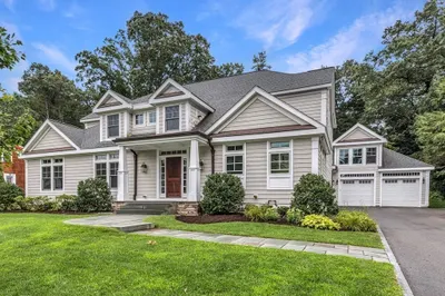 68 Pleasant St 1