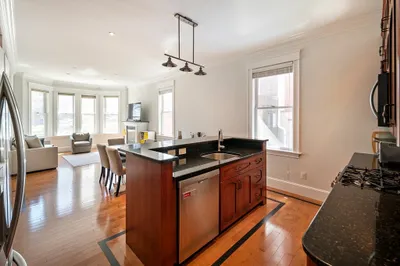 3 Seaver St #1