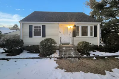 29 Hartwell Rd