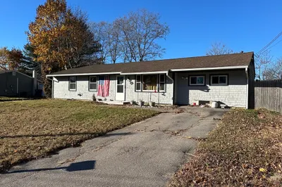 14 Dennis Ln