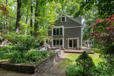 11 Juniper Ridge Rd