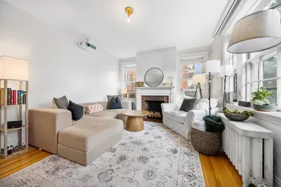 31 Concord Ave #10A