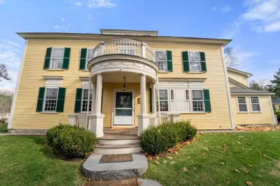 221 Boston Post Road 1