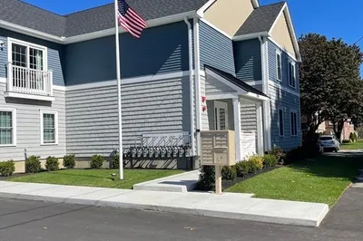 176 Wales St #4 1