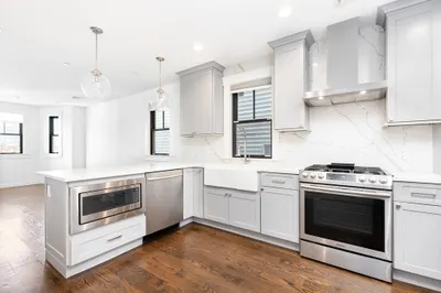 229 E Eagle Street #3