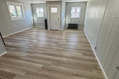 98 Elijah St 1