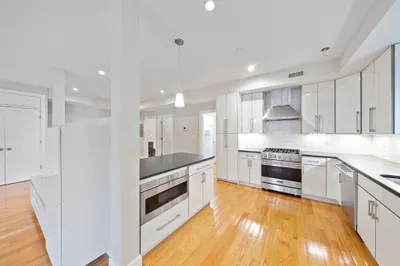 24 Rawson St #2 1