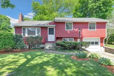 93 Hathaway Circle 1