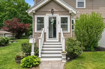 24 Northrop St #1