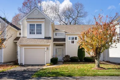 34 Edward Dr #34 1