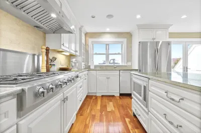6 Mystic Pl